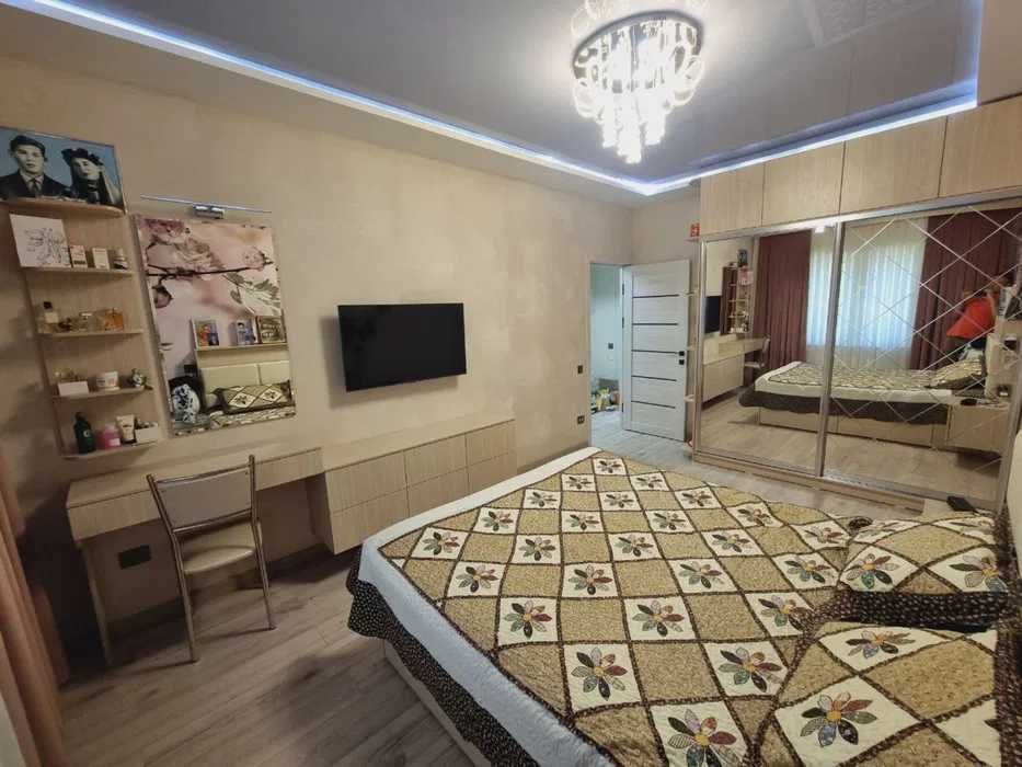 Максим горький продается квартира 3/3/4 Балкон 2х6 с мебель-тех N131