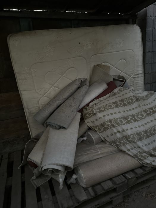 Матрац отдам бесплатно 160 на 200