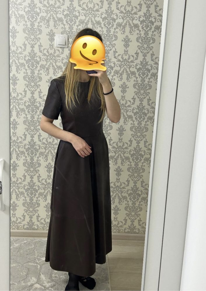 Платье кожаное