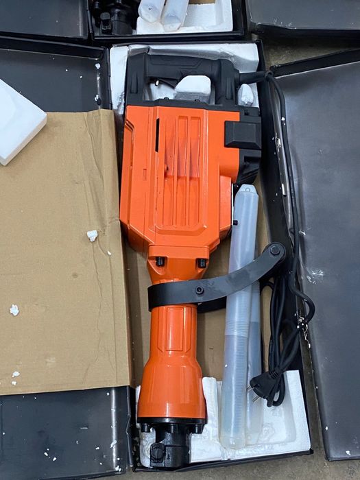 Продам отбойный молоток