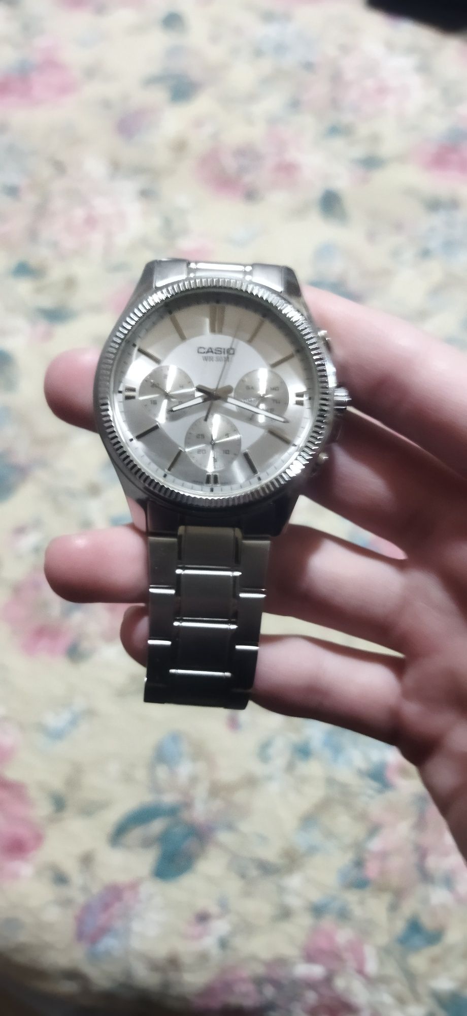 Продам часы Casio WR50M