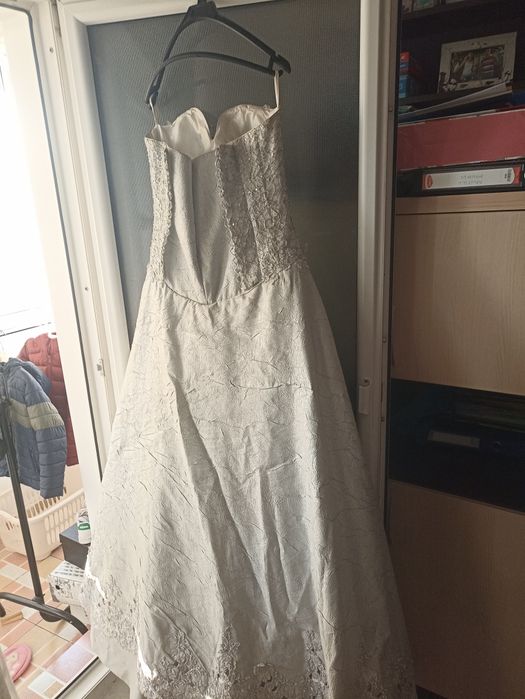 Rochie mireasă, purtata o singura data