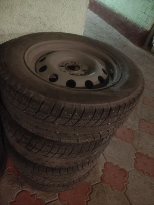 Продам зимние шины колёса R14