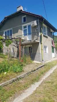 Продава къща в с.Мало село обл Кюстендил