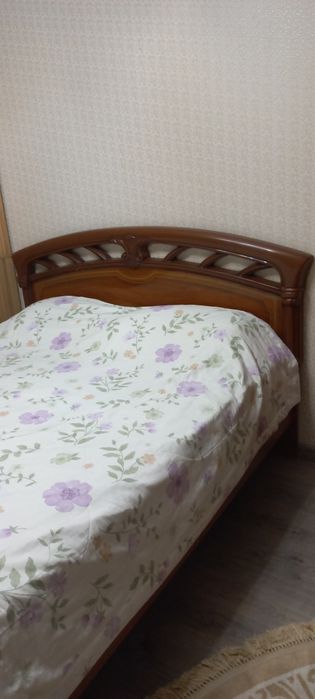 Спальная кровать