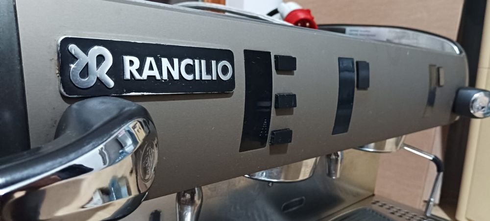 Rancilio classe 10 две групи кафемашина професионална