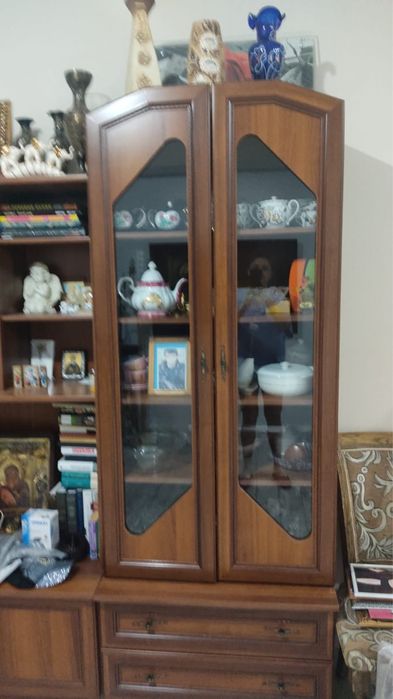 Стенка в гостиную, Польша. Три шкафа ,один разобран.