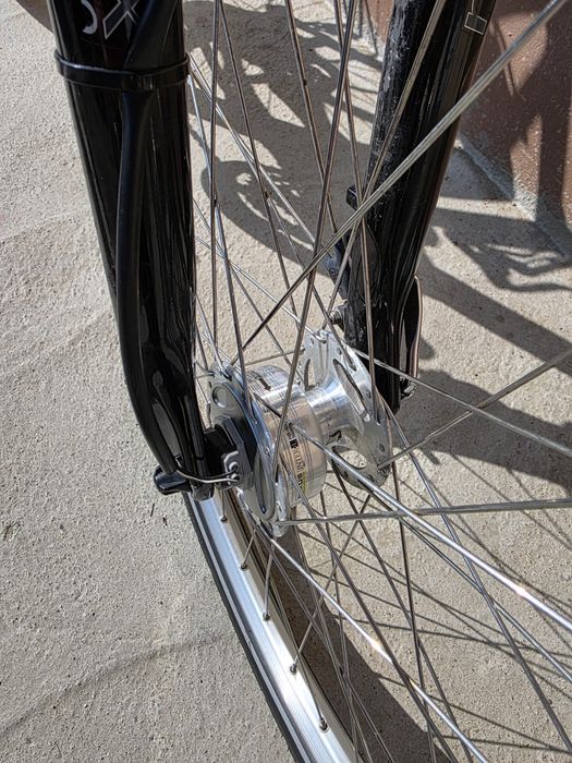 Bicicleta BMW 26 Inch Aluminiu 27 viteze Shimano dinam butuc