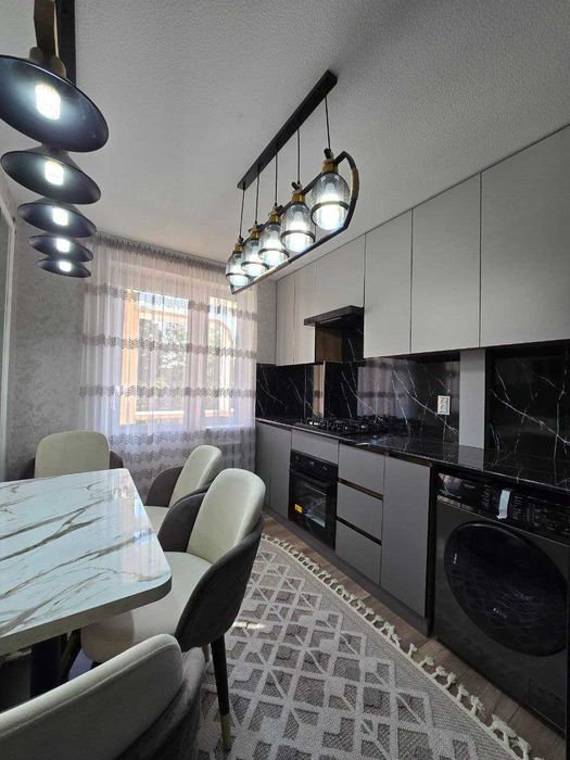 3х комнатная квартира на 3 этаже 87кв/м, в Самарканде