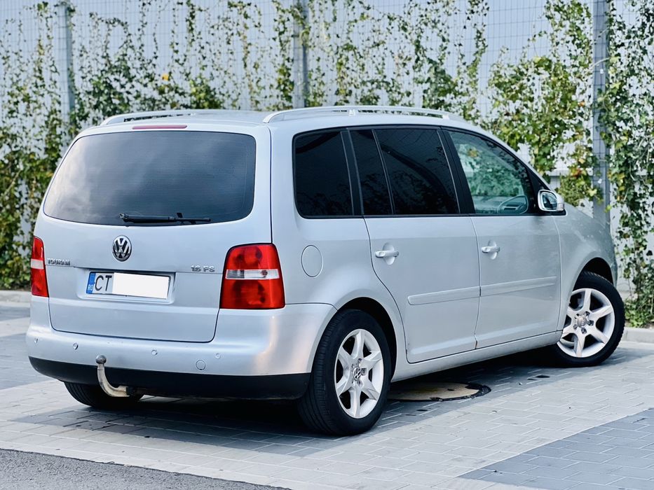 Vw Touran // Stare Perfecta // Cutie Automata // An 2006 // Proprietar