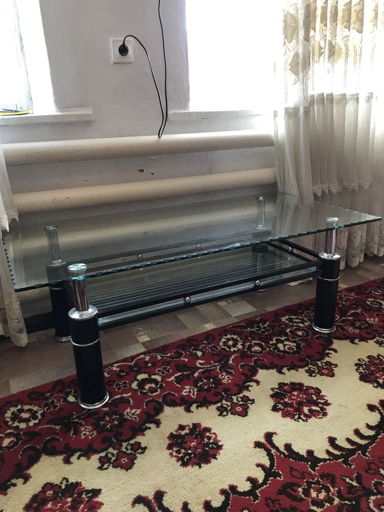 Столик стеклянный