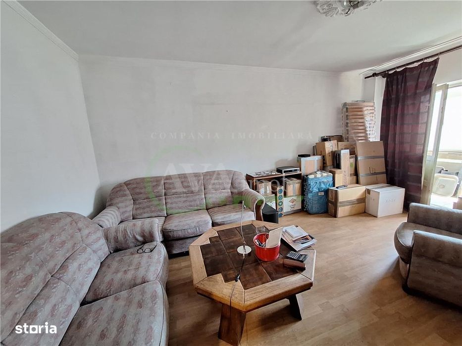 Apartament 3 camere decomandat, zona Bistrita Lac