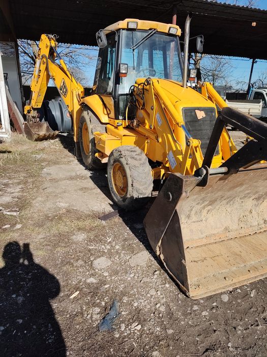 Terasamente curți-Decopertare, Nivelare , compactare-Bobcat -Excavator