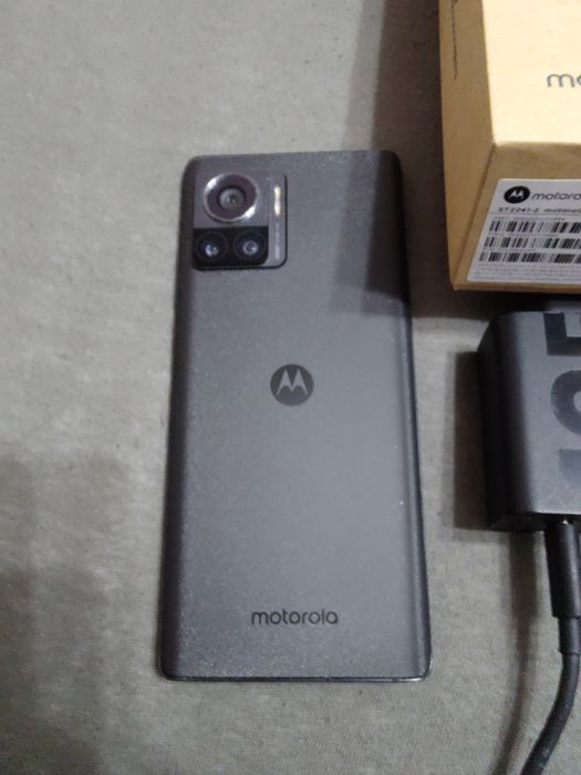 Motorola edge 30 ultra impecabil