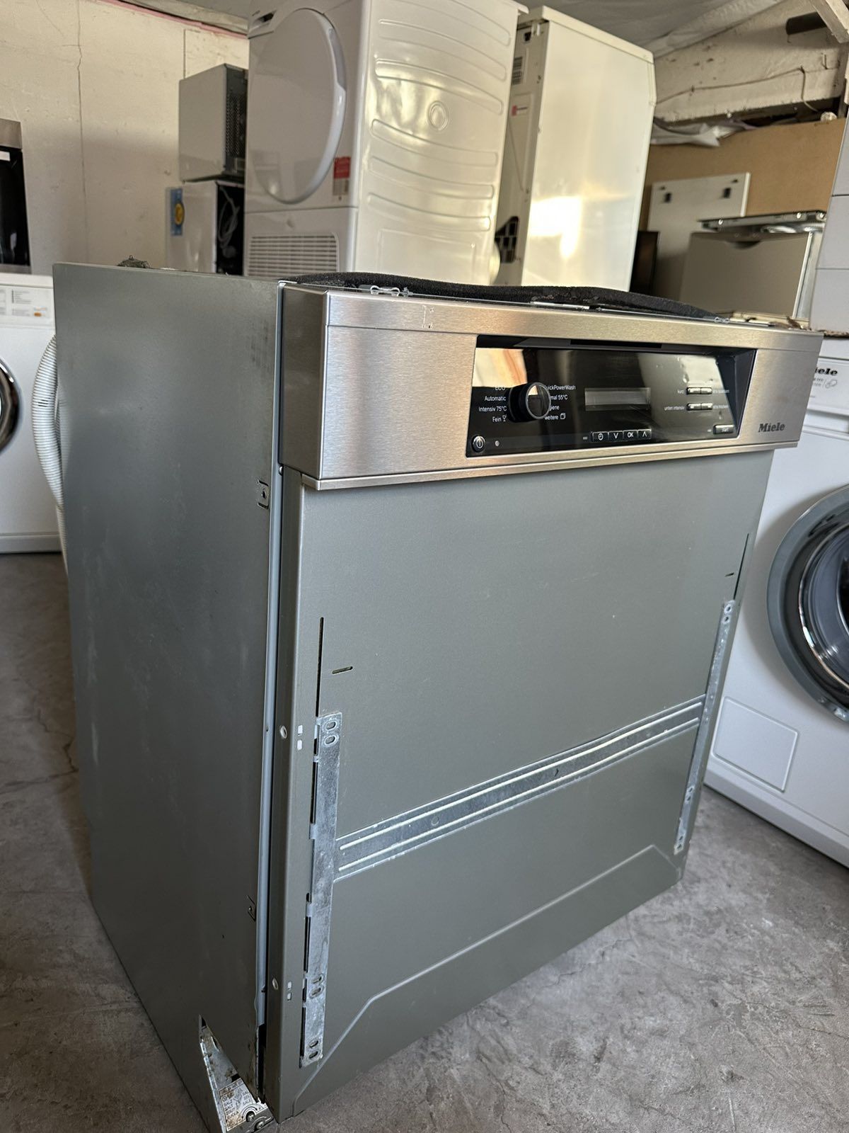 Съдомиялна+ гаранция. MIELE за вграждане. Безплатна доставка за София.