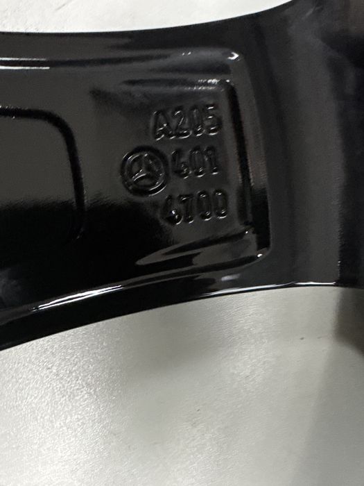 Se vinde set jante originale Mercedes Benz R18 in 2 dimensiuni