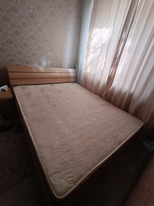 Двух спальная кровать