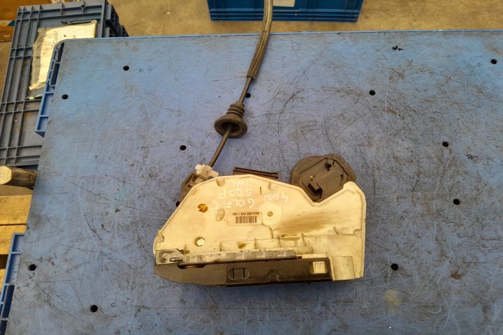 Broasca usa spate stanga 5K4839015B Volkswagen VW Golf 6 [2008 - 2015