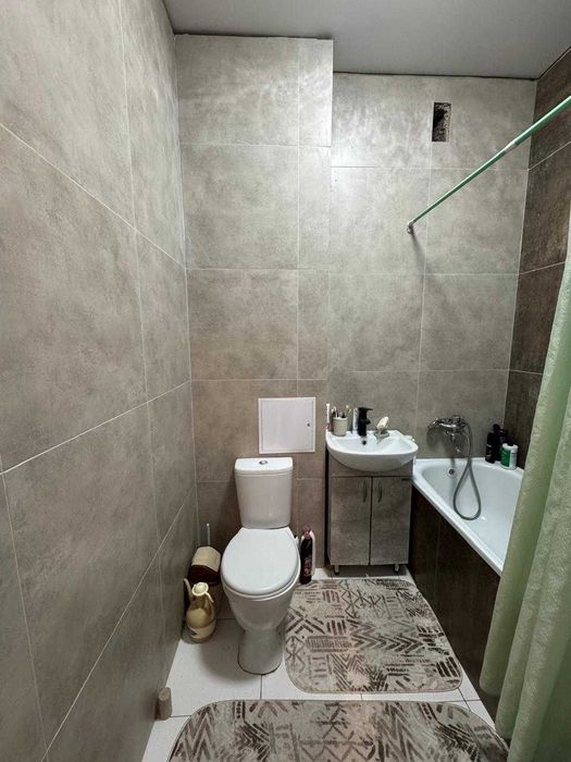 Продам 2-комн.квартиру. средний этаж, кирпич, дом 2022 г.п.