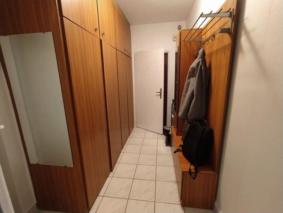 Тристаен апартамент под наем в ж.к. Младост 1А, 2212735