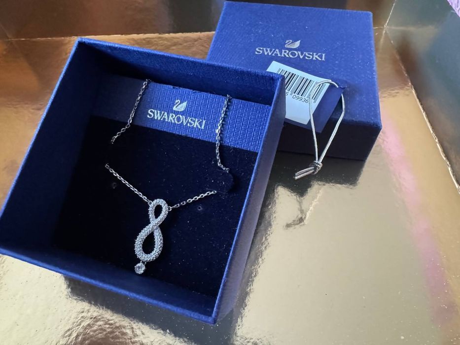 Лот различни бижута