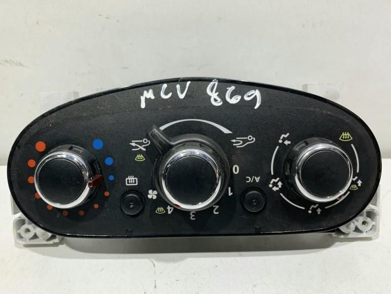 Panou comanda clima Dacia Logan 2 (2012-2017) T83703A