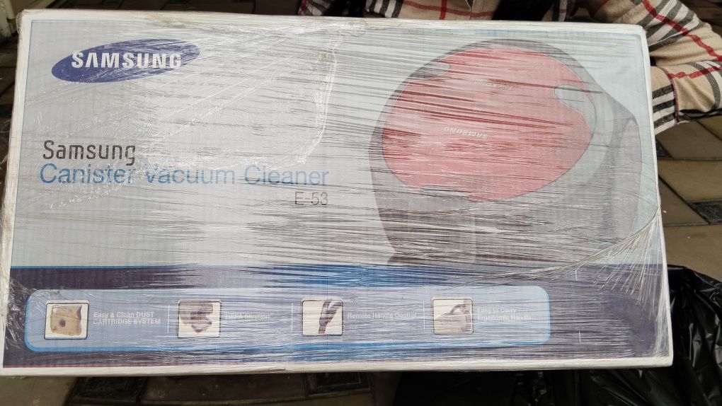 Продаю пылесос Samsung Vacuum cleaner E -53E