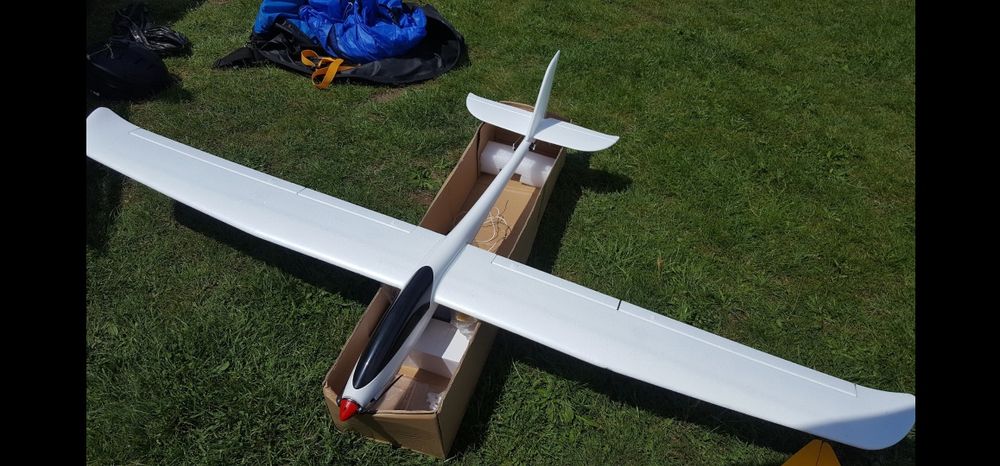 KIT Nou  Aeromodel  Motoplanor   avergura 2m