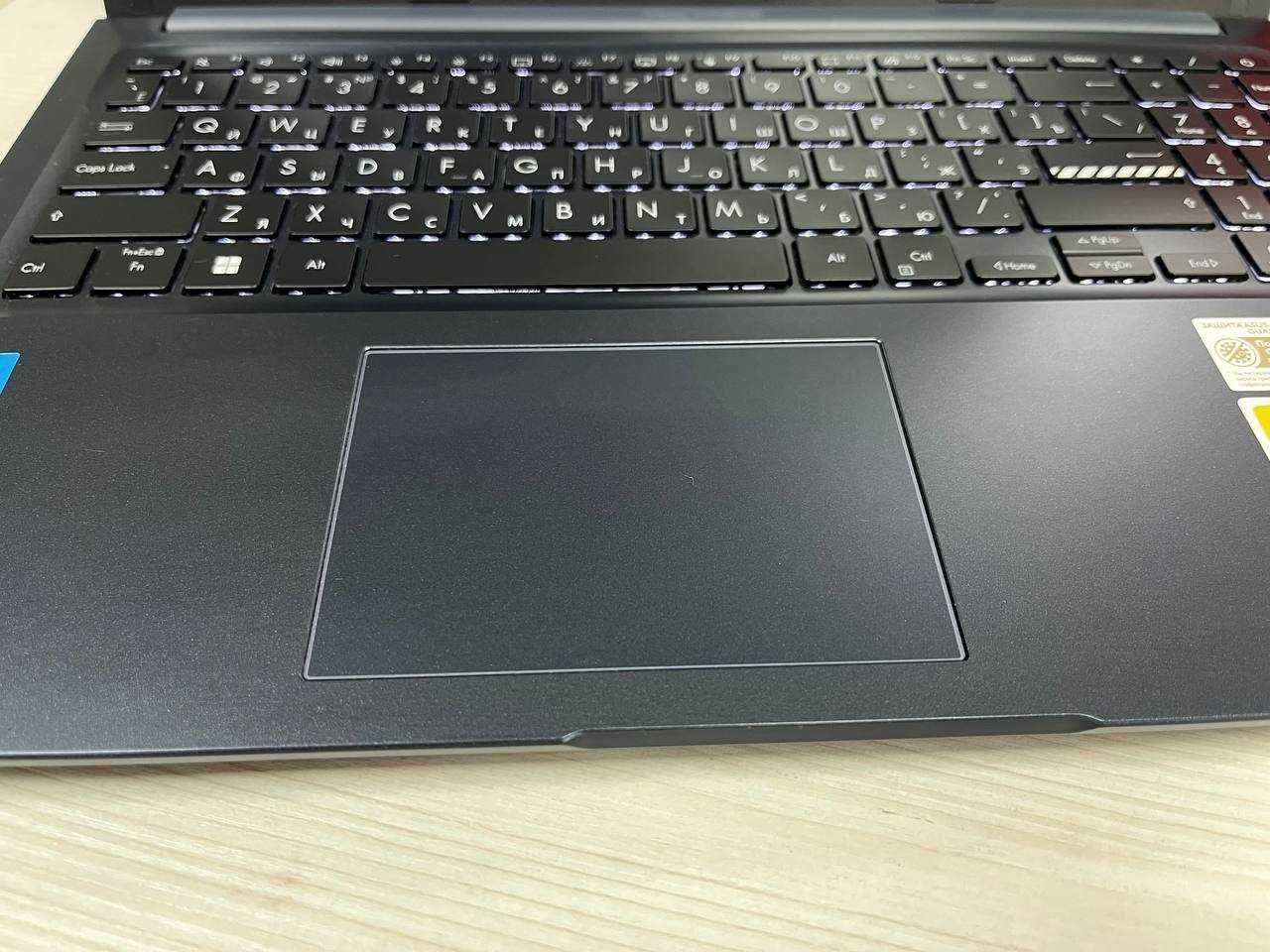 ASUS ViVoBook  Core i3-12*ОЗУ 16*SSD512*в идеальном состоянии