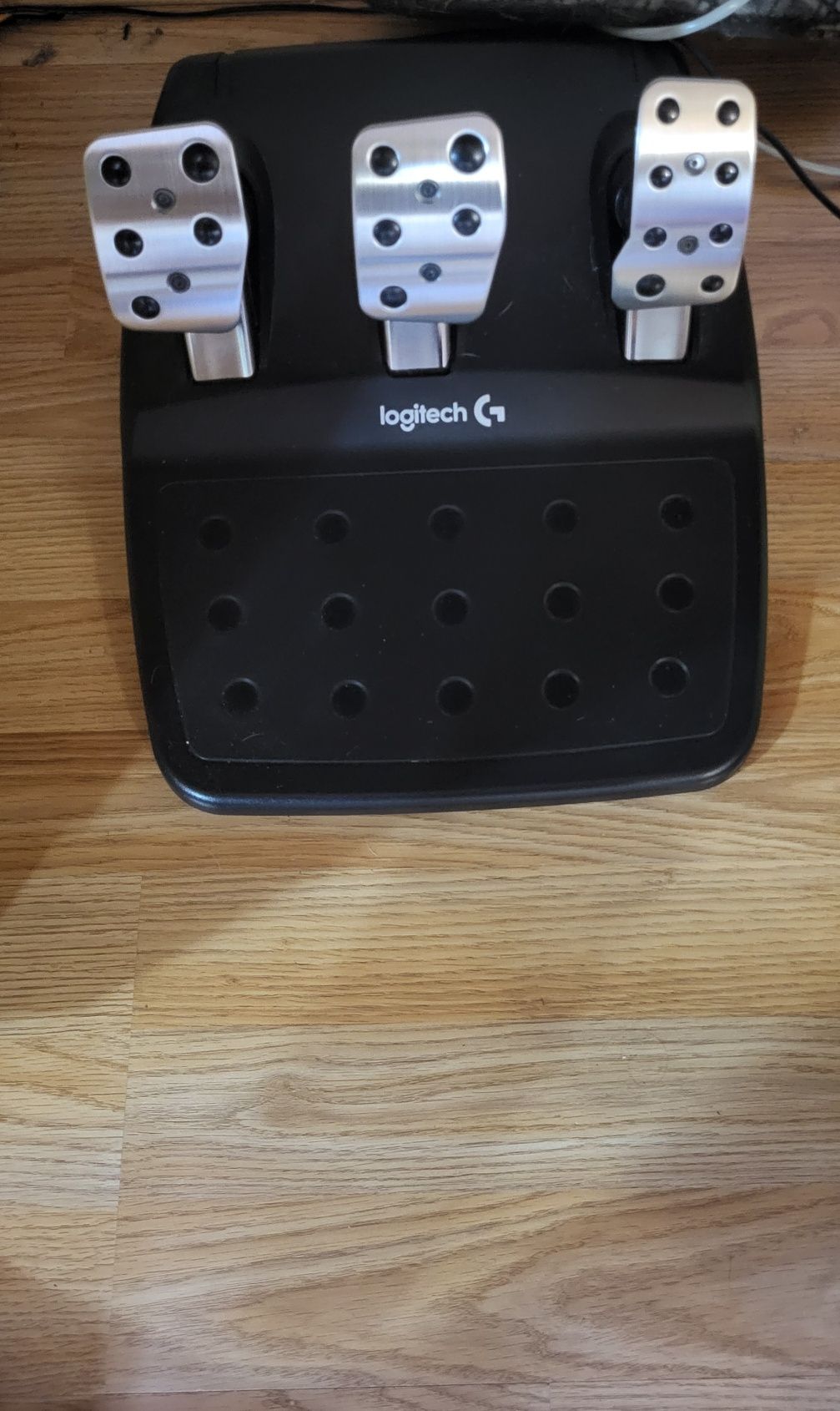 Продавам волан logitech g29 + shifter