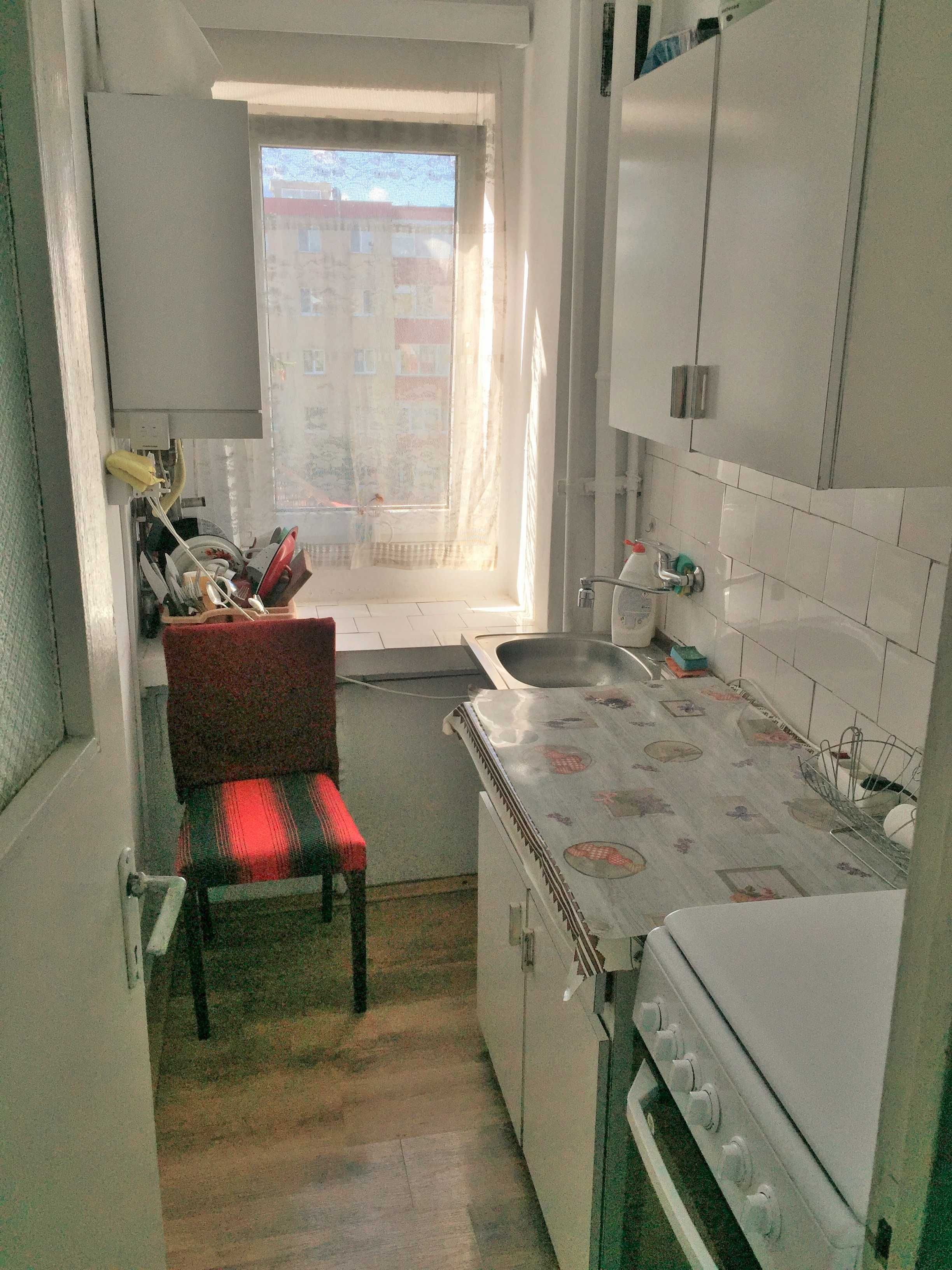 Studenta,caut colega de apartament