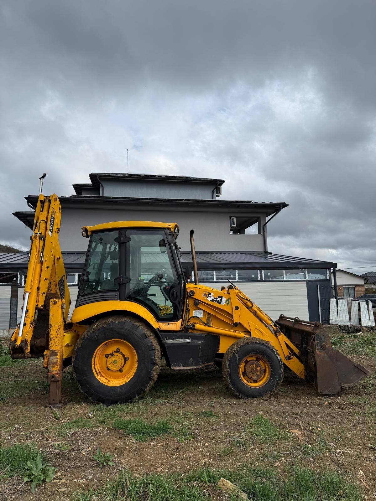 Buldoexcavator JCB 3CX AN 2006