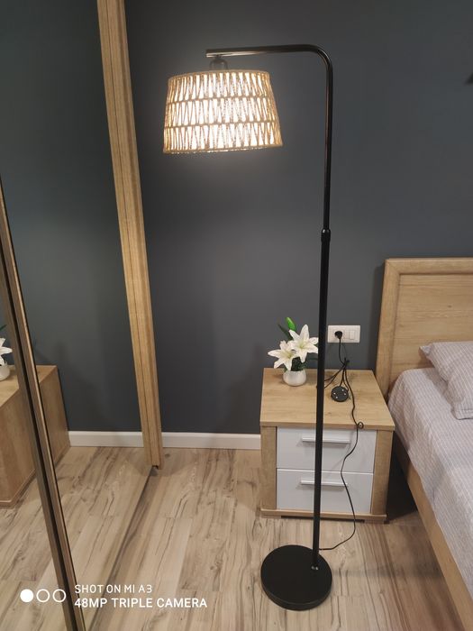 Lampadar, lampa podea