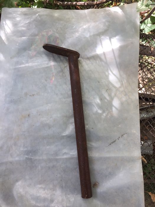 Продам металлическую подставку для ремонта обуви