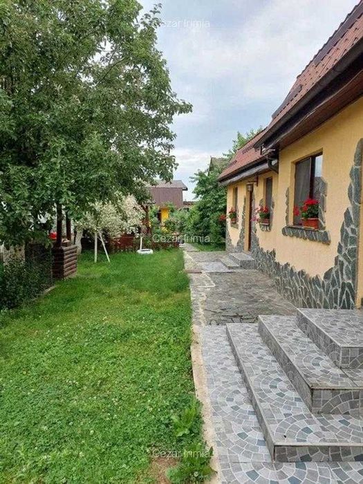 Vand/schimb casa 3 camere renovata recent