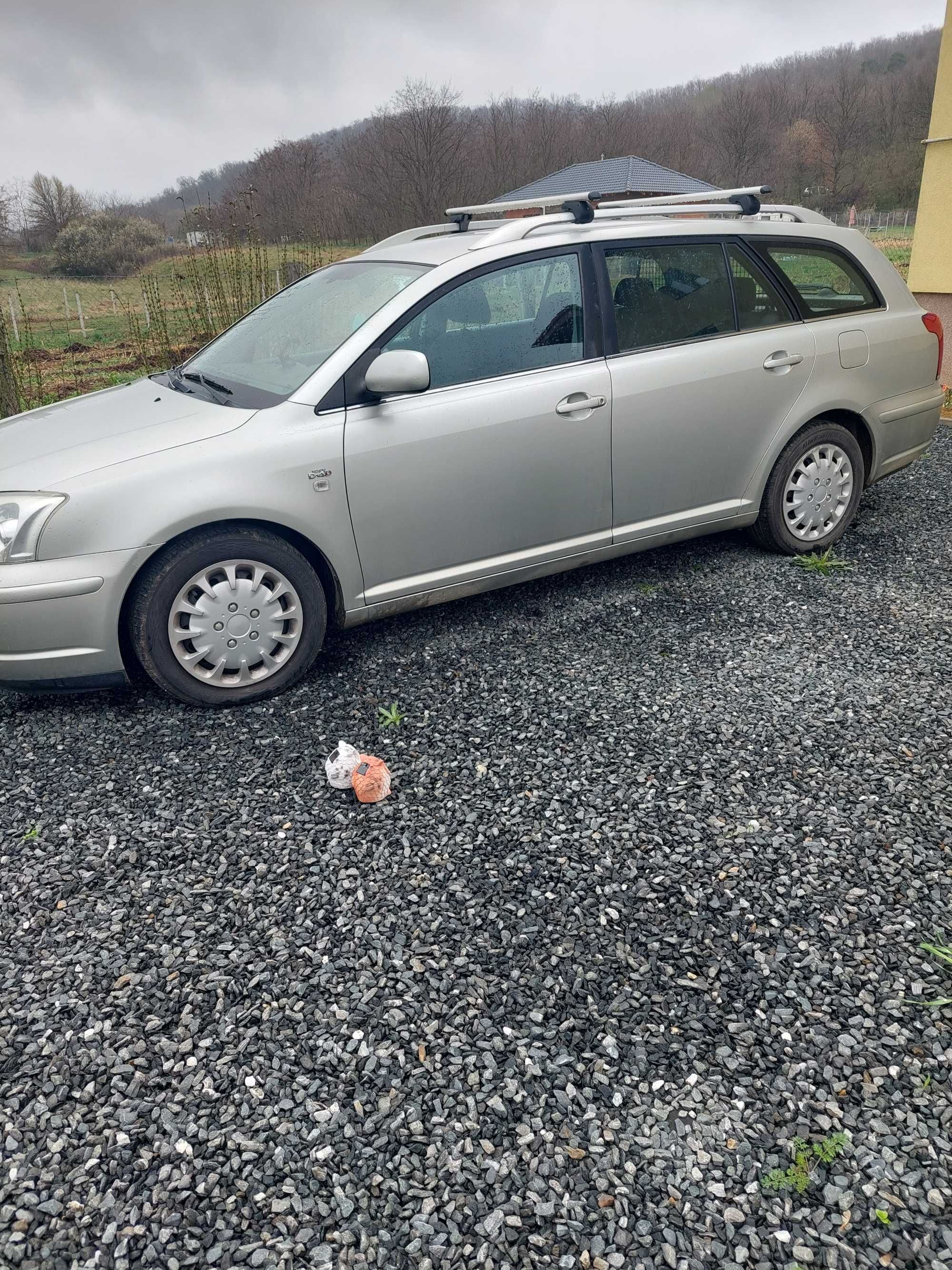 Vând Toyota Avensis