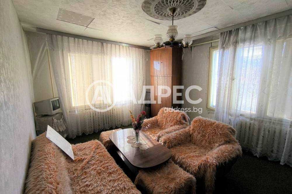 Продава се Тристаен апартамент в Разград, Център - 125 кв.м за 816 €/кв.м - Снимка #3