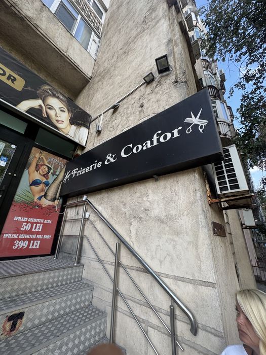 Reclama salon coafor beauty barber 800 lei