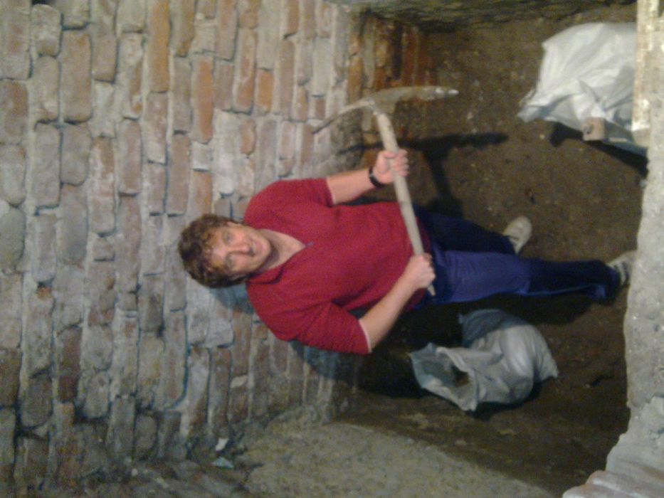 Почоистване на Тавани. Мазета. Апартаменти. Офиси. Сладове. Дворове.