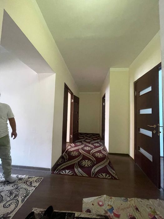 Motrid 3 xonali uy sotiladi