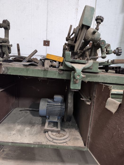 Машина за заваряване и заточване на банцигови ленти