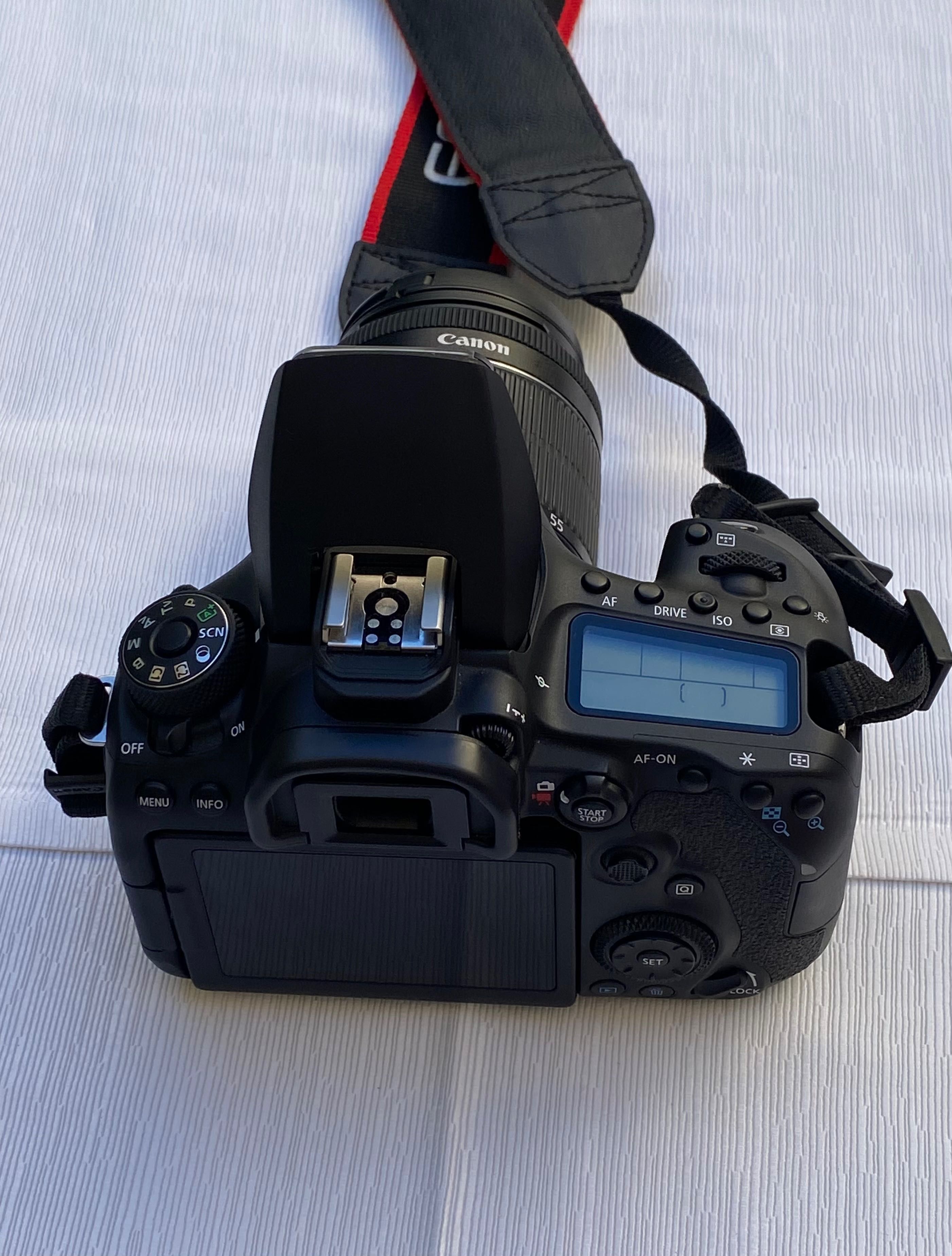 DSLR Cannon EOS 90D