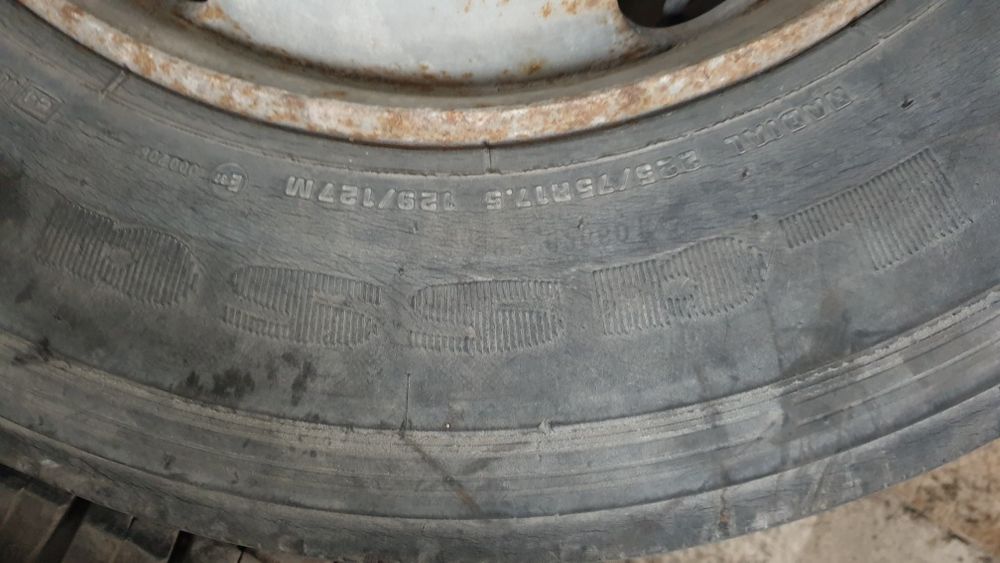 Джанти с гуми 225 75 17.5 ласа
