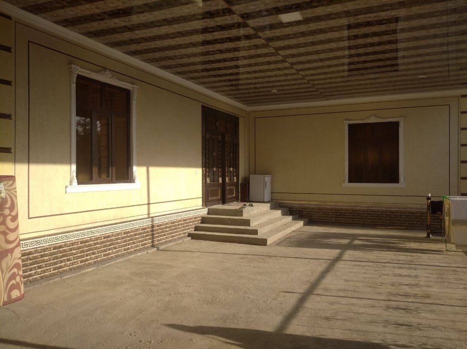 Жомбойда тайор уй сотилади. 9 соток кириб яшанг