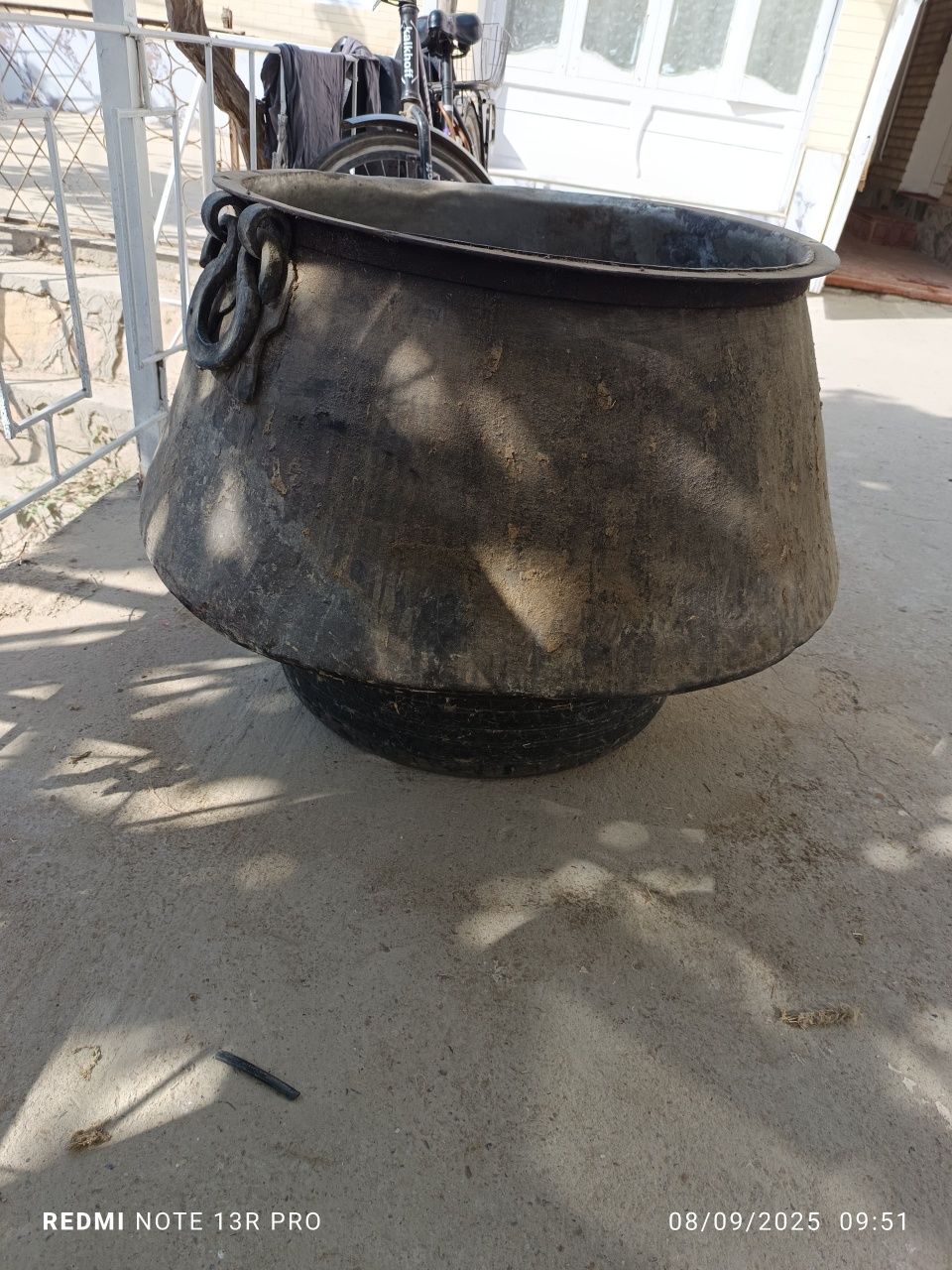 Mis qazon sotiladi