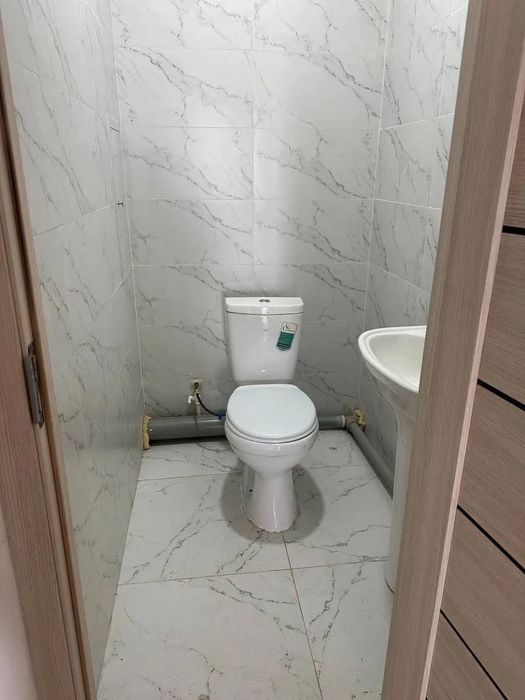 Сдается 3 х ком Рохат. Олмос. Военный Городок. Мебель имеется.