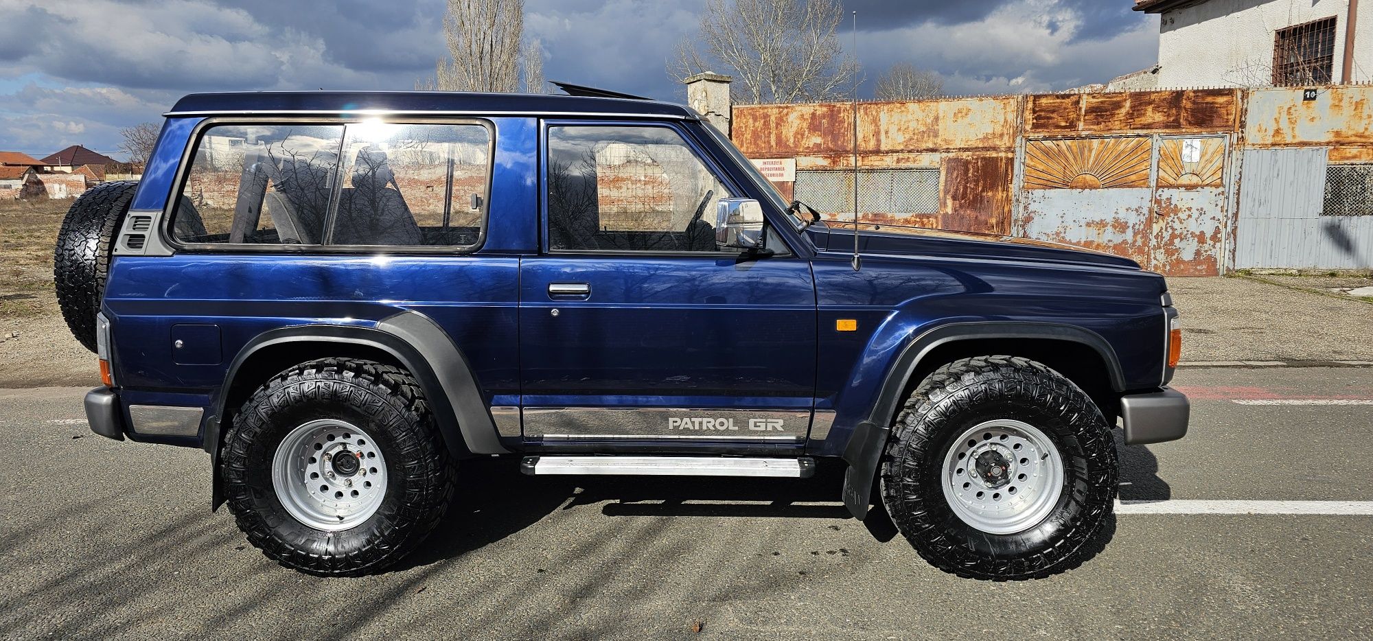 Nissan Patrol Y60 GR Autoutilitara N1 2.8 Diesel