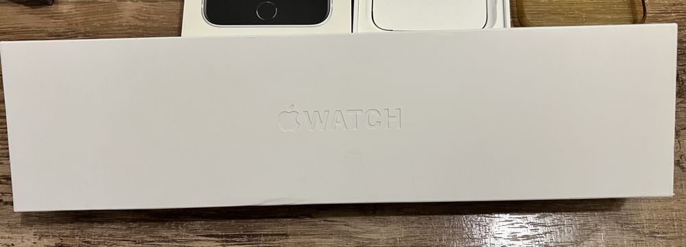 APPLE WATCH 6 в перфектно състояние