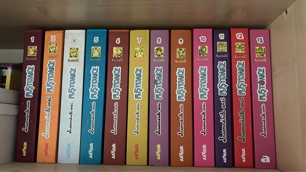 Insemnarile unei pustoaice - Rachel Renee Russell - 12 volume