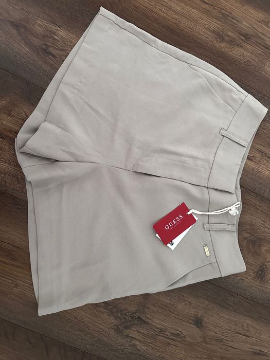 Къси панталони Guess